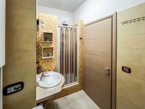 Condo, Balcony | Bathroom - Corte Dolia (Dolianova)