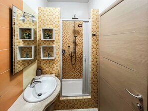 Condo, Balcony | Bathroom - Corte Dolia (Dolianova)
