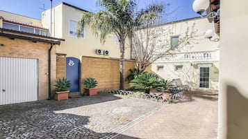 Condo, Balcony | Exterior