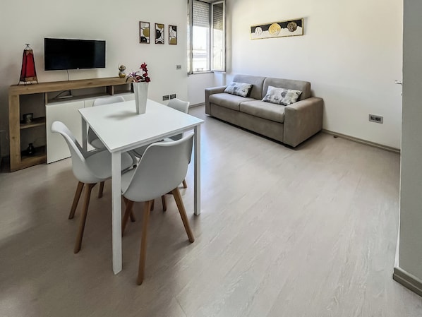 Apartment, Balkon | Wohnbereich