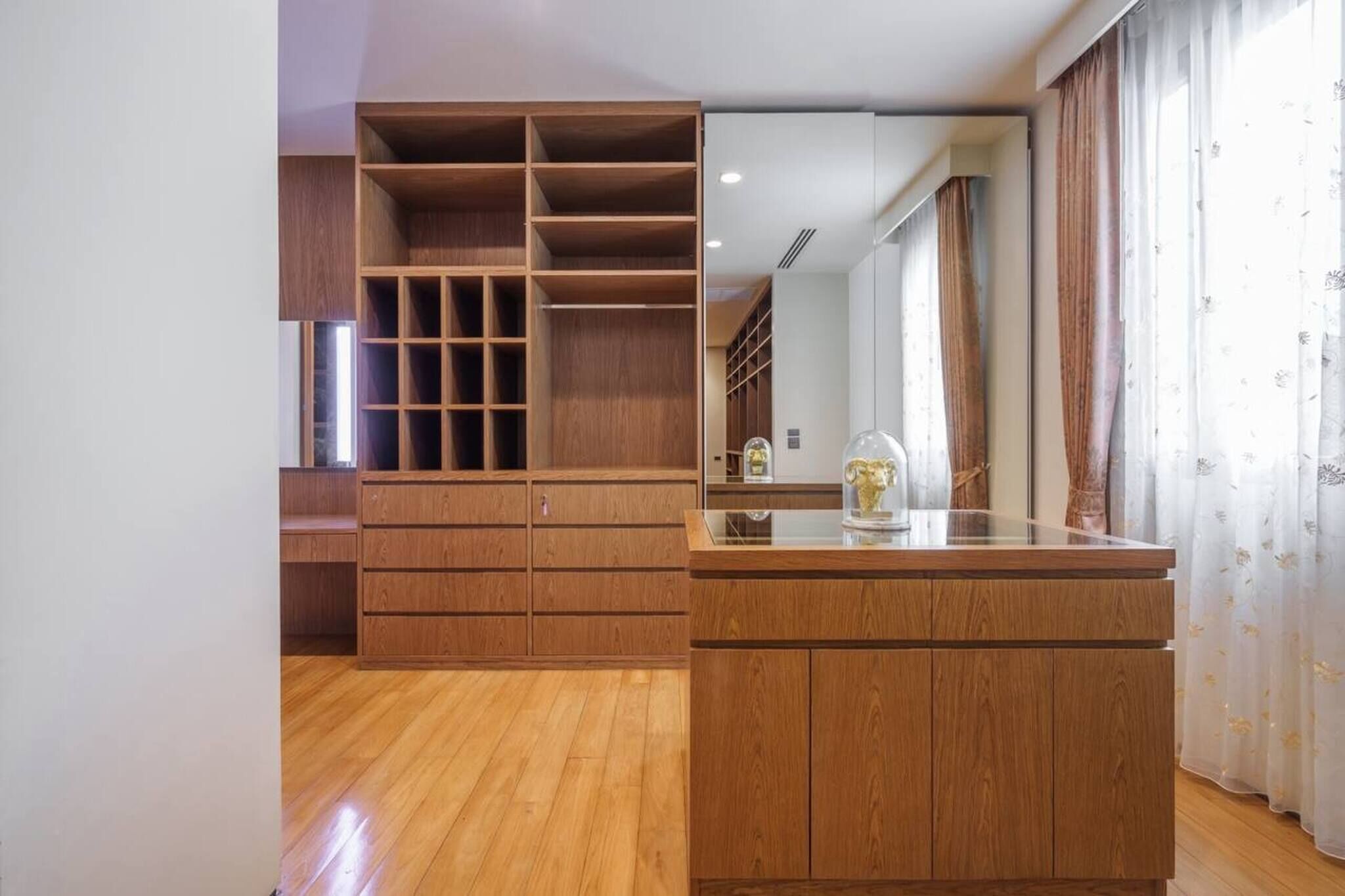 Villa, 6 Bedrooms, Smoking, Private Pool | Interior