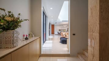 Villa, 6 Bedrooms, Smoking, Private Pool | Interior