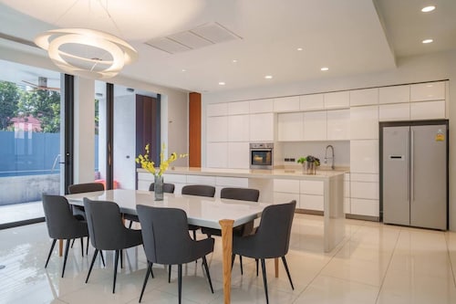 Premium 6BR Ekkamai Villa With Pool & Home Theatre