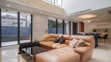 Villa, 6 Bedrooms, Smoking, Private Pool | Living room