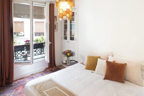 2 bedrooms, iron/ironing board, free WiFi, bed sheets - Marvelous 2-bedroom apartment in Paris perfect for your getaway (Paris)
