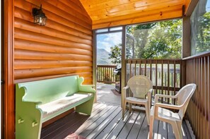 Terrace/patio - Eagles View | Panoramic View, Hot Tub, Game Room (Gatlinburg)