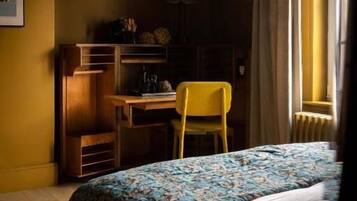 Chambre Double, salle de bains privée, vue cour intérieure | Wi-Fi gratuit