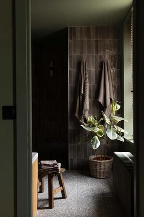 Double Room, Private Bathroom, Courtyard View | Bathroom - Moulin Moulin (Dannes)