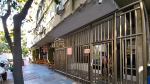 Property entrance - Largo do Machado Metrô Aterro do Flamengo (Rio de Janeiro)