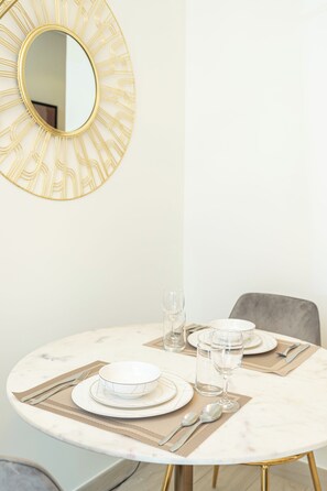 Exclusive Studio, Non Smoking, City View | Dining - PVH - Azizi Riviera 13 - Modern Studio (Dubai)