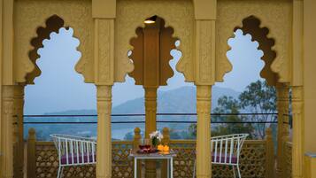 Tempat makan outdoor