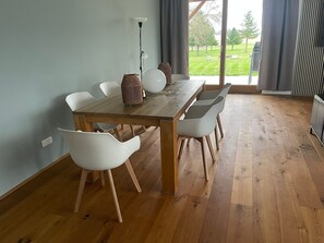 Dining - Apartment 'Neue Hochwertige Und Stilvolle 90m²' with Private Terrace and Wi-Fi (Au bei Brandstatt)