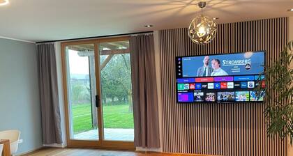 Apartment "New, High-Quality & Stylish 90 m²" with Private Terrace and Wi-Fi