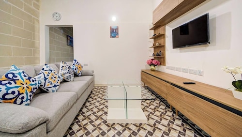 Private Room with Shared Kitchen in Hamrun Malta