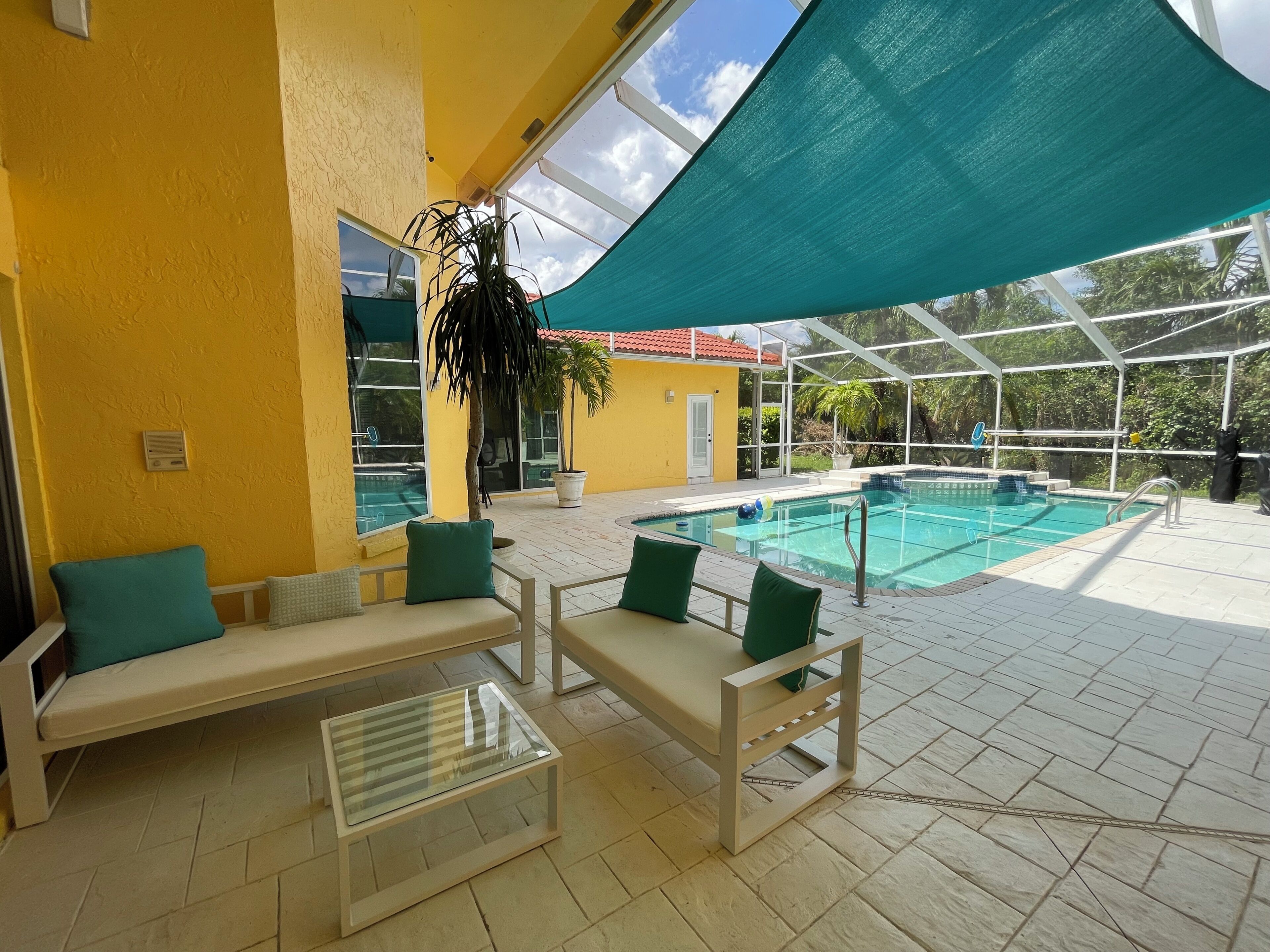 Piscine extérieure