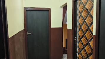 Deluxe Double or Twin Room, Air conditioning | Interior