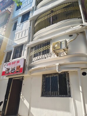Deluxe Double or Twin Room, Air conditioning | Front of property - DSA Ruby Inn (Kolkata)