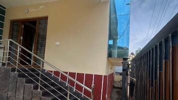 Perincian bahagian luar