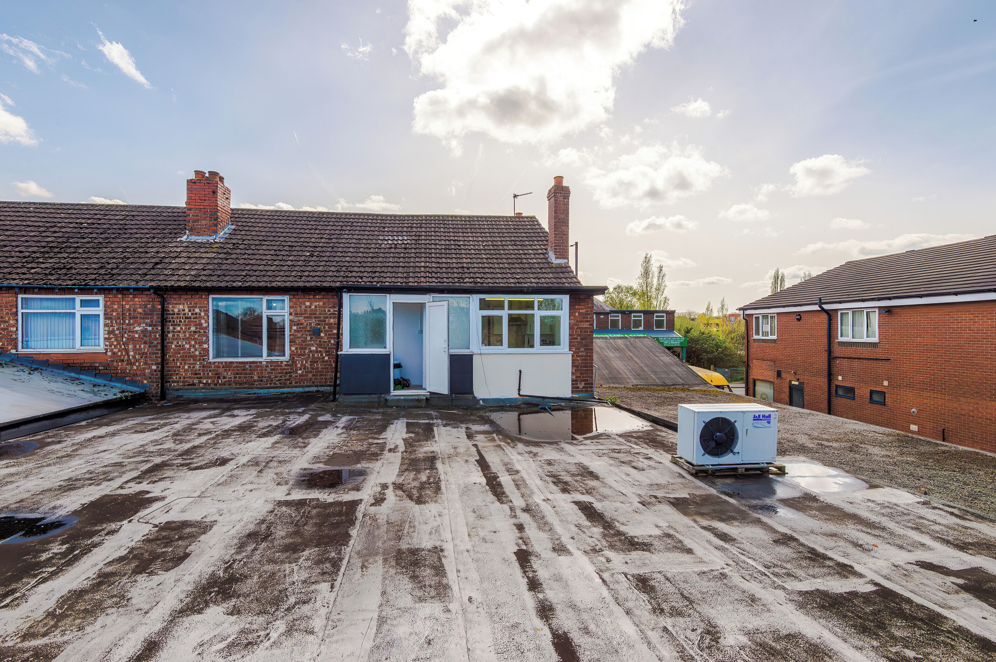 المنشأة من الخارج