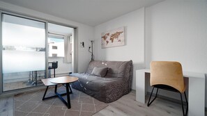 TV - Renovated apart for 4, near the harbor (Agde)