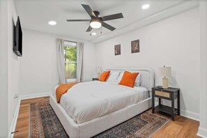 3 bedrooms, iron/ironing board, WiFi, bed sheets
