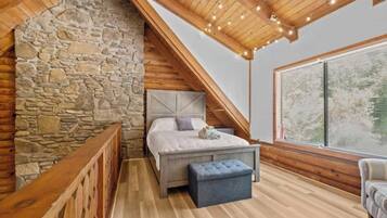 3 bedrooms, iron/ironing board, travel cot, WiFi