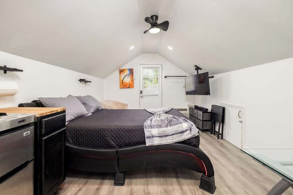 1 bedroom, iron/ironing board, WiFi, bed sheets
