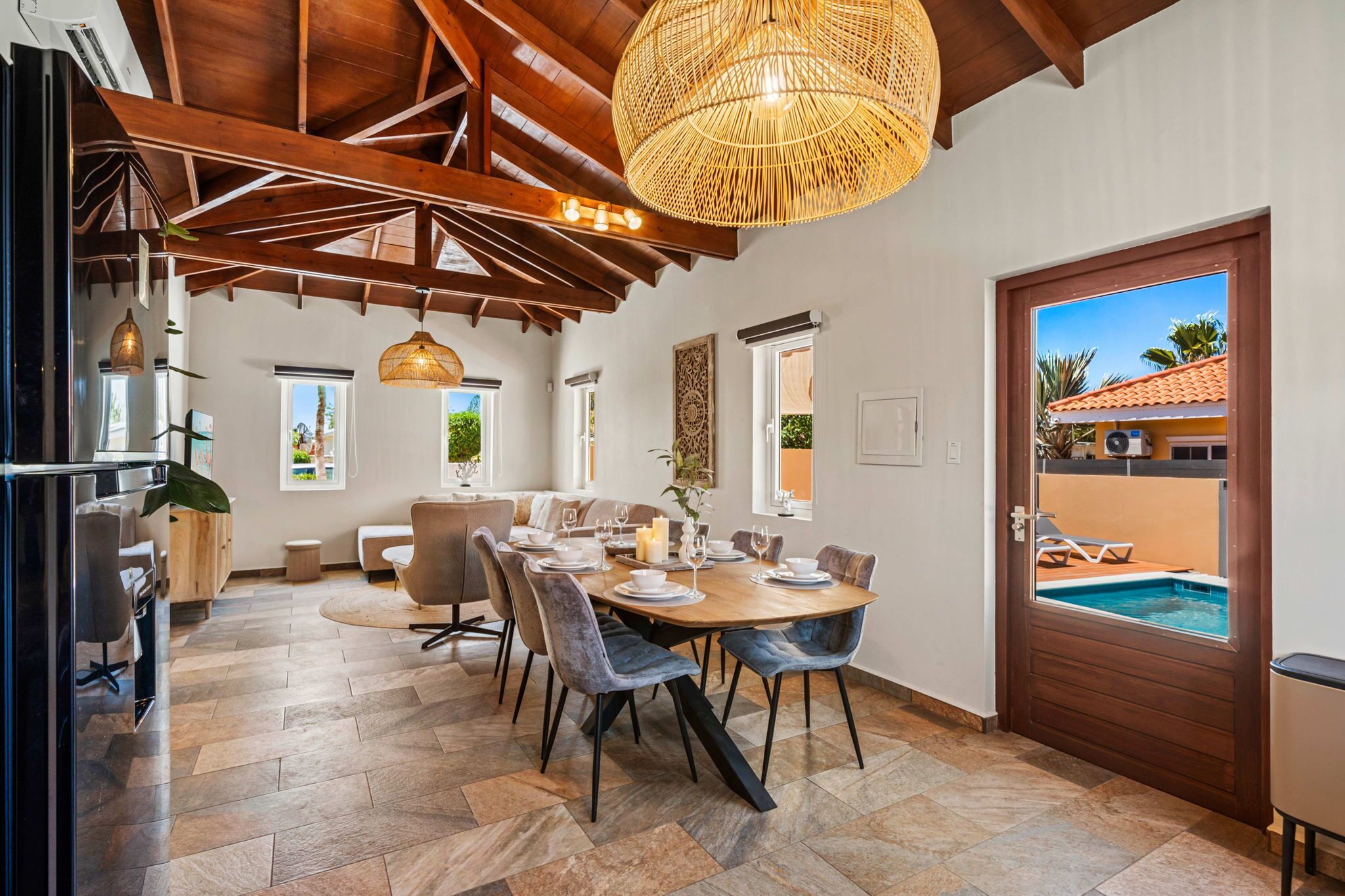 House (3 Bedrooms) | Property amenity