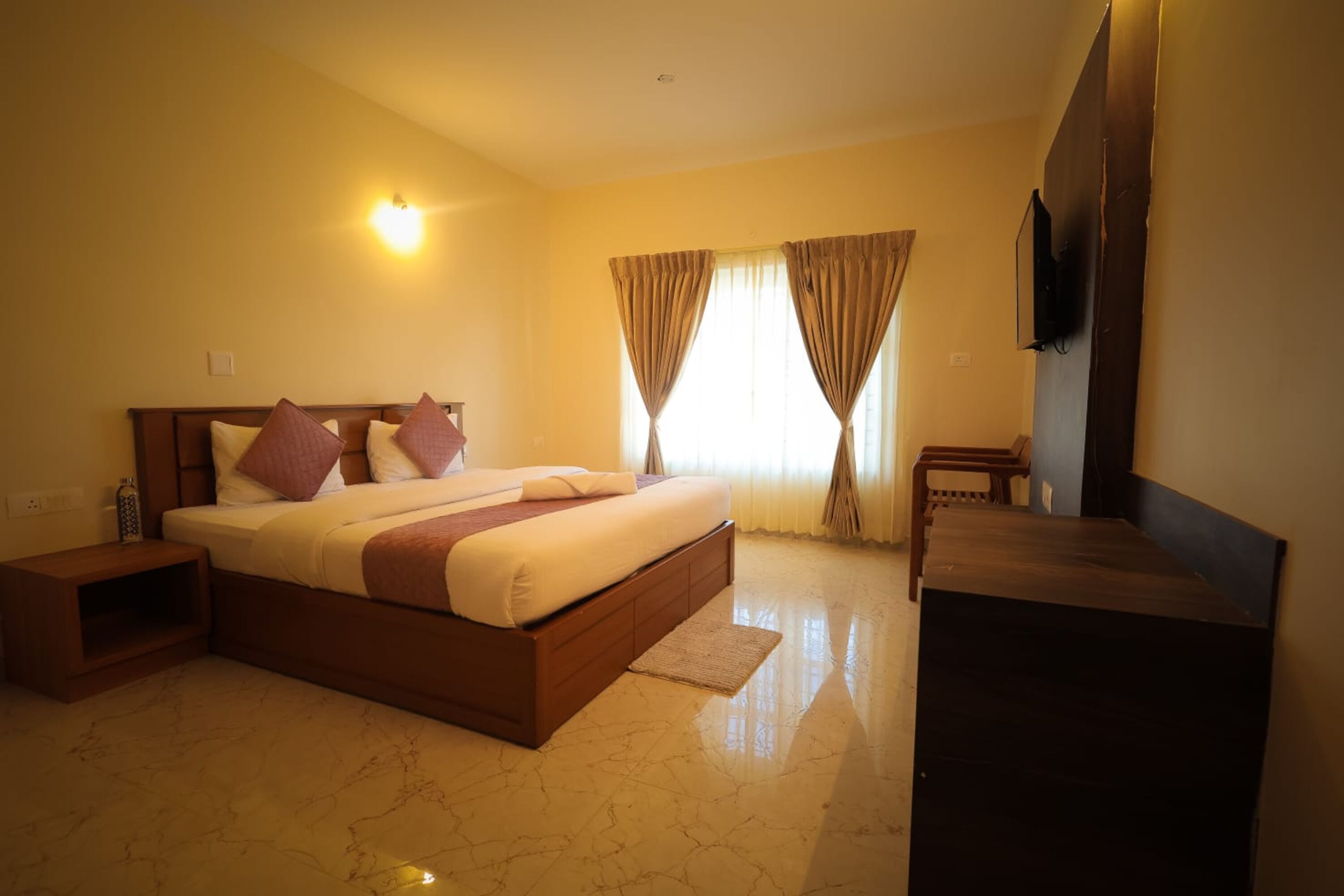 Luxury Cabin, City View