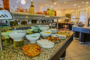 Dining - Mira Beach Resort Bodrum (Muğla)