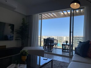 Nhà gỗ, quang cảnh eo biển | Khu phòng khách