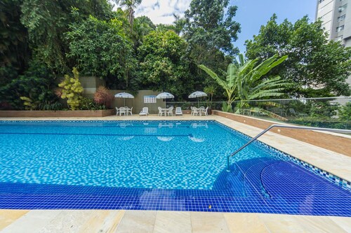 Apto com 3 Quartos a 200m da Praia Pitangueiras