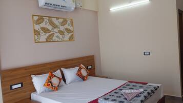 Classic Double Room Single Use, City View | Free WiFi