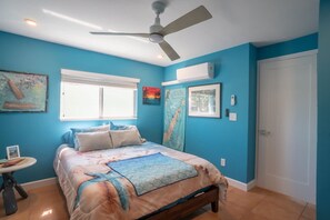 House - Island Style Waterfront Retreat w Private Dock (Saint James City)