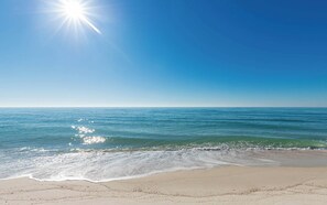 On the beach - Phoenix X 1504 | Gulf-Front Paradise (Orange Beach)
