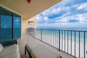 Property grounds - Phoenix X 1504 | Gulf-Front Paradise (Orange Beach)