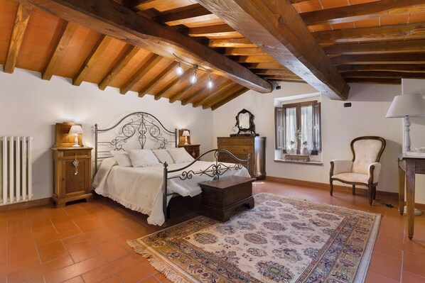 4 habitaciones, wifi y ropa de cama 