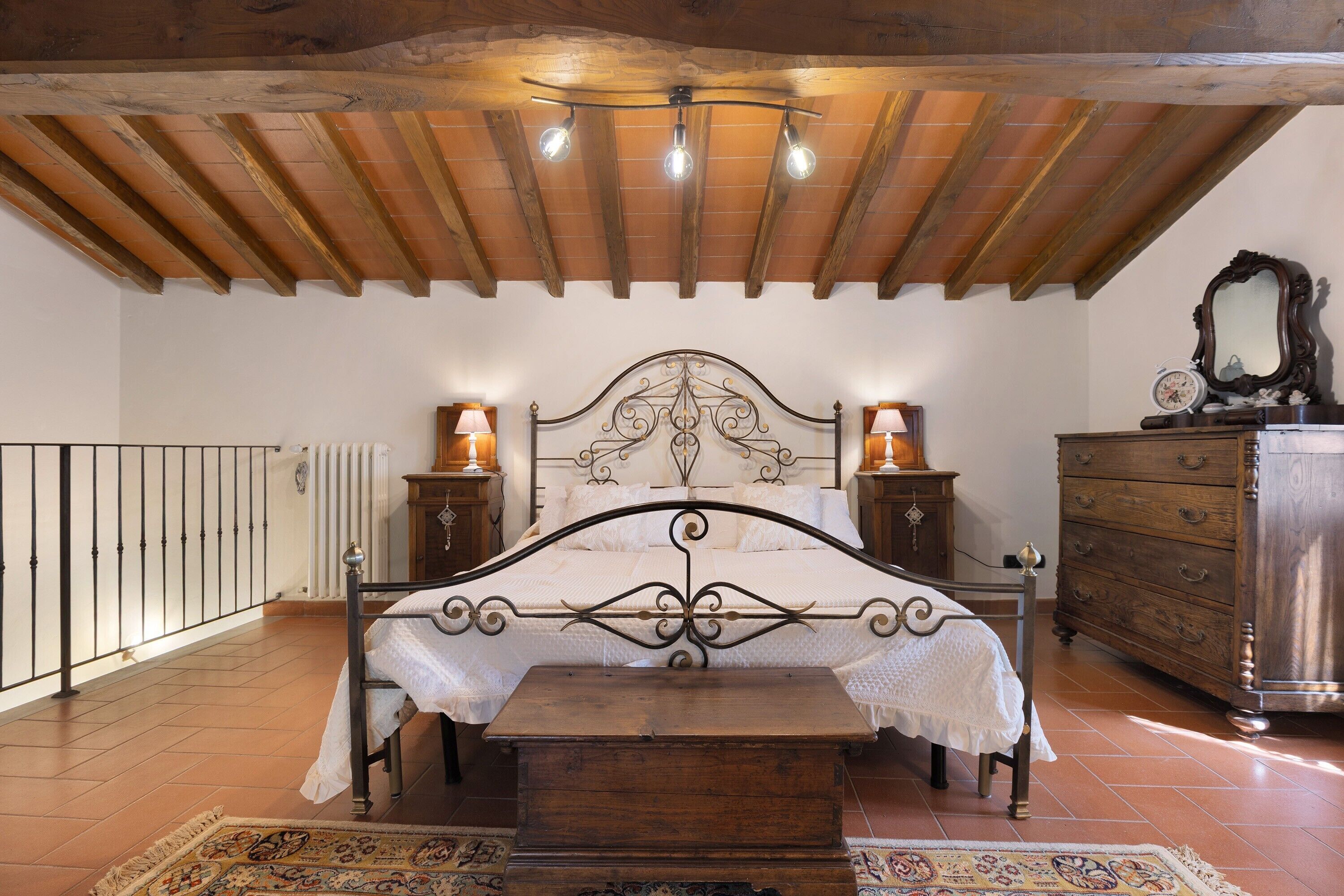 4 bedrooms, WiFi, bed sheets
