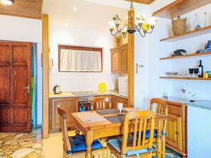 Dining - Lovely apartment for 4 people with WIFI, TV and terrace (Brezzo Di Bedero)