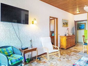 Living area - Nice apartment for 4 guests with WIFI, TV and terrace (Brezzo Di Bedero)