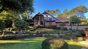Exterior - Casa Jardim Véu da Noiva (Campos do Jordão)