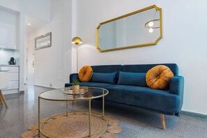 Smart TV, books - Charming Sevillian corner in the historic center of Seville (Sevilla)