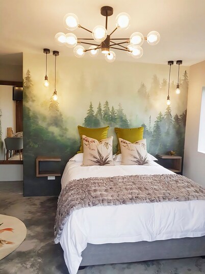 Charming Garden Route Villa, Nature View and BBQ Bliss