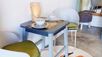 Villa, 1 Bedroom | Dining