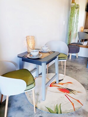 Villa, 1 Bedroom | Dining