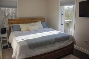 4 bedrooms, WiFi, bed sheets