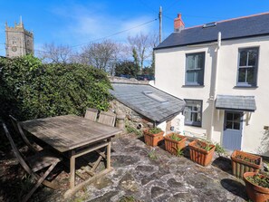 Outdoor dining - Pedn Brose (Penzance)
