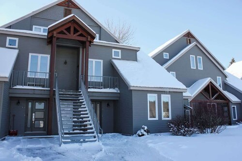 The Summit Suite at Calabogie Peaks