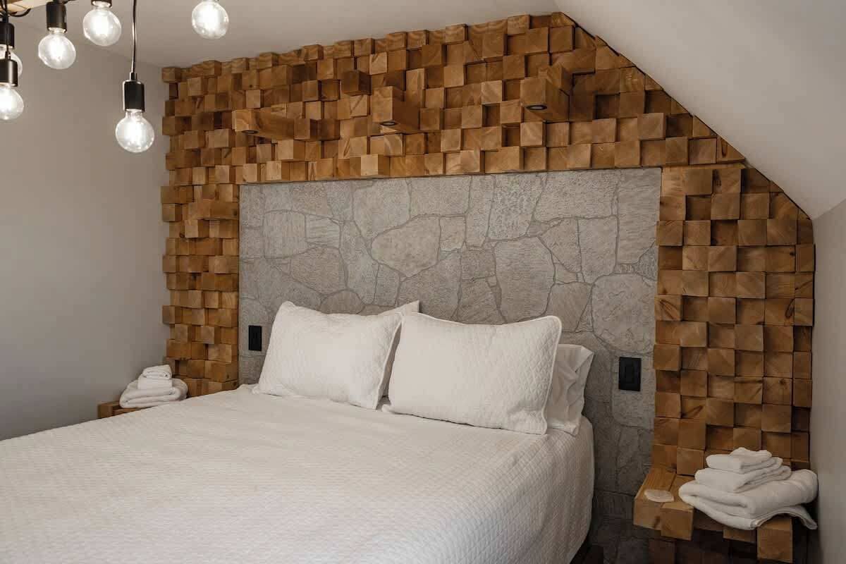 WiFi, bed sheets