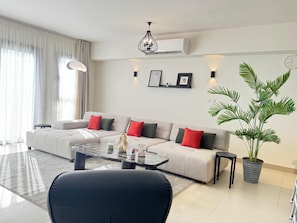 Chalet, Sea View | Living area